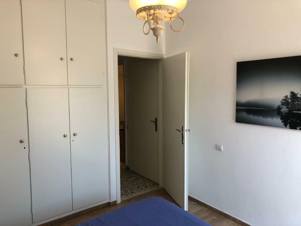 Metaxourgio Spacious Two Bedroom Apartmán